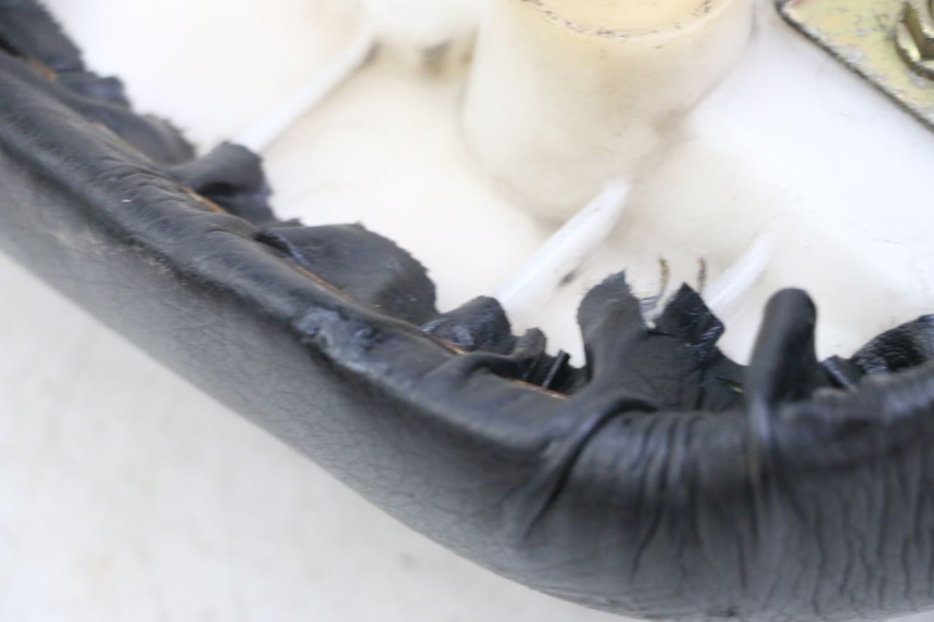 photo de SELLE ARRIERE SUZUKI SV S 650 (1999 - 2002) - Zoom état d’usage