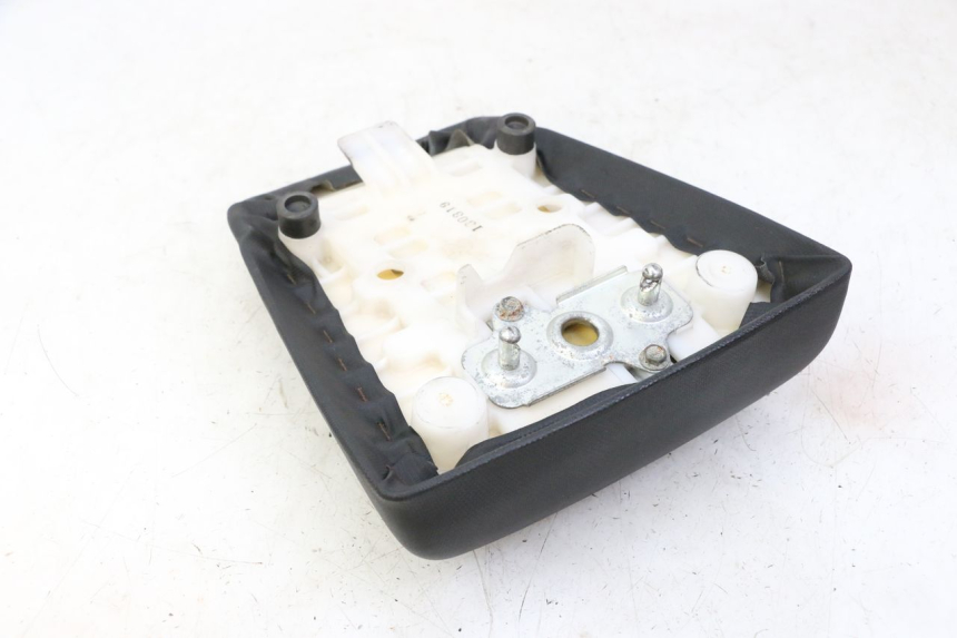 photo de SELLE ARRIERE SUZUKI SV S 650 (2003 - 2009) - Détail de la pièce