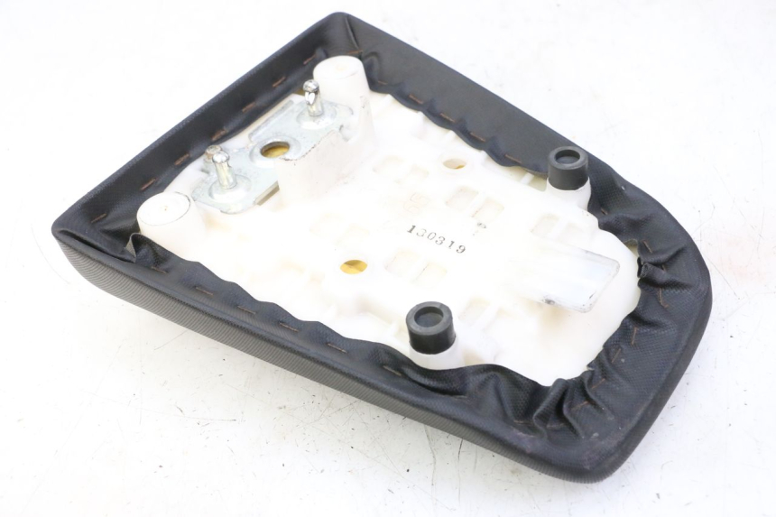 photo de SELLE ARRIERE SUZUKI SV S 650 (2003 - 2009) - Autre angle de vue