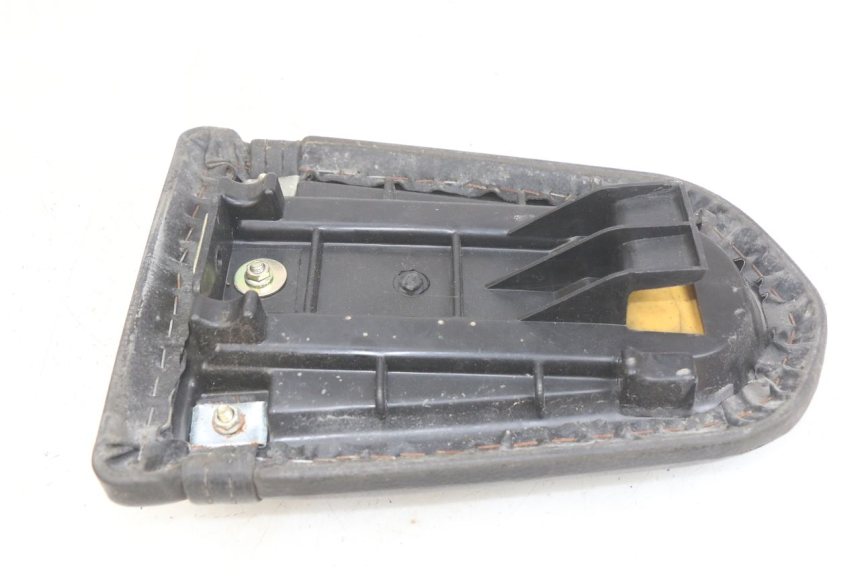 photo de SELLE ARRIERE DAELIM VJ ROADWIN FI 125 (2008 - 2017) - Autre angle de vue