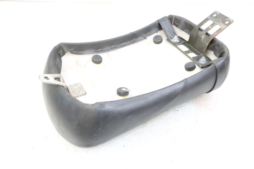 photo de SELLE ARRIERE SUZUKI VL INTRUDER 125 (2004 - 2007) - État de surface