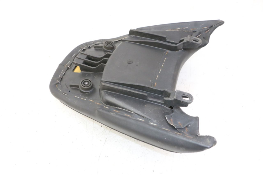 photo de SELLE ARRIERE YAMAHA YP MAJESTY 125 (2007 - 2010) - Détail de la pièce