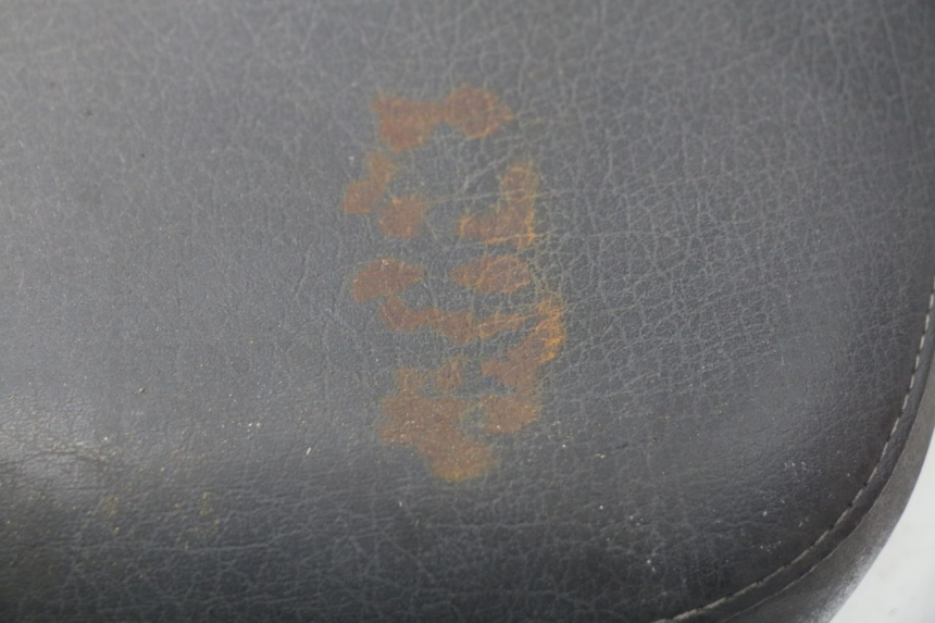 photo de SELLE ARRIERE YAMAHA YP MAJESTY 125 (1998 - 2001) - Détail de la pièce