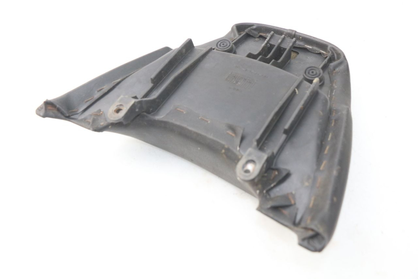 photo de SELLE ARRIERE YAMAHA YP MAJESTY 125 (1998 - 2001) - Autre angle de vue