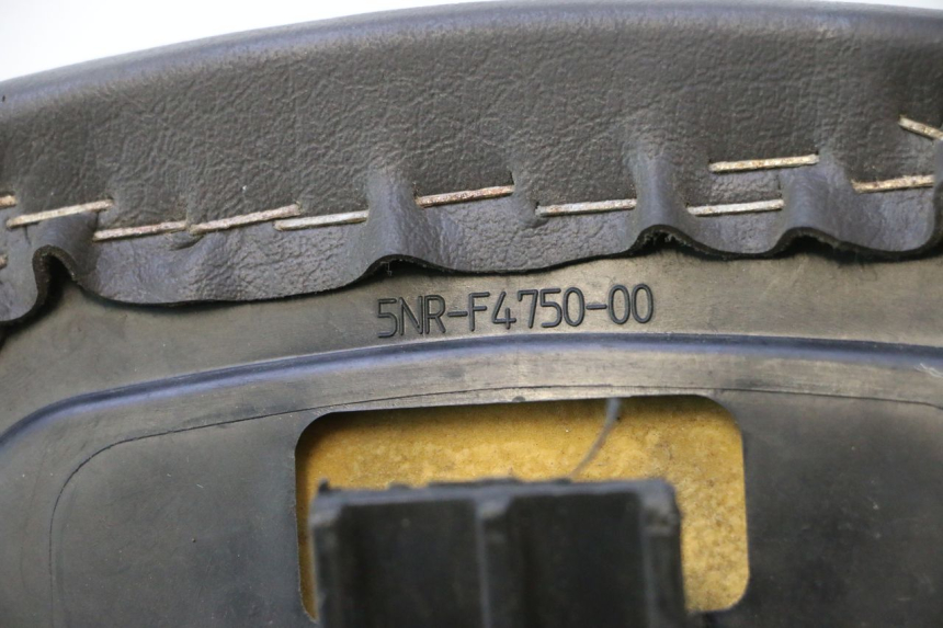 photo de SELLE ARRIERE YAMAHA YP MAJESTY 125 (2002 - 2006) - Détail de la pièce