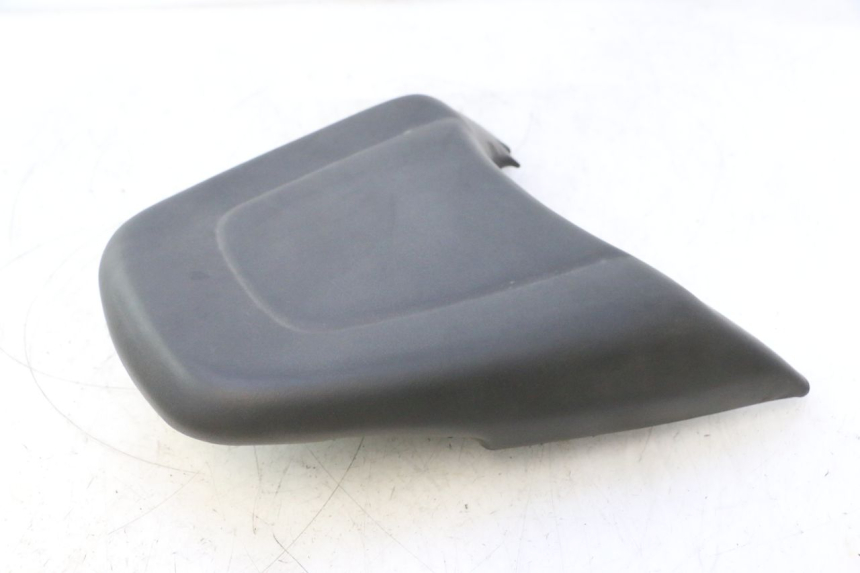 photo de SELLE ARRIERE YAMAHA YP MAJESTY 125 (2002 - 2006) - Points de fixation