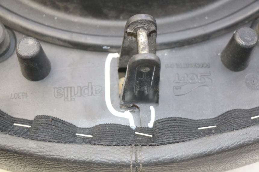 photo de SELLE APRILIA ATLANTIC 125 (2003 - 2009) - État de surface