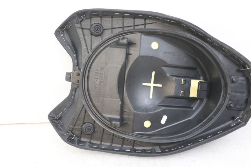 photo de SELLE AVANT YAMAHA AEROX 2T 50 (2013 - 2017) - Vue d’ensemble