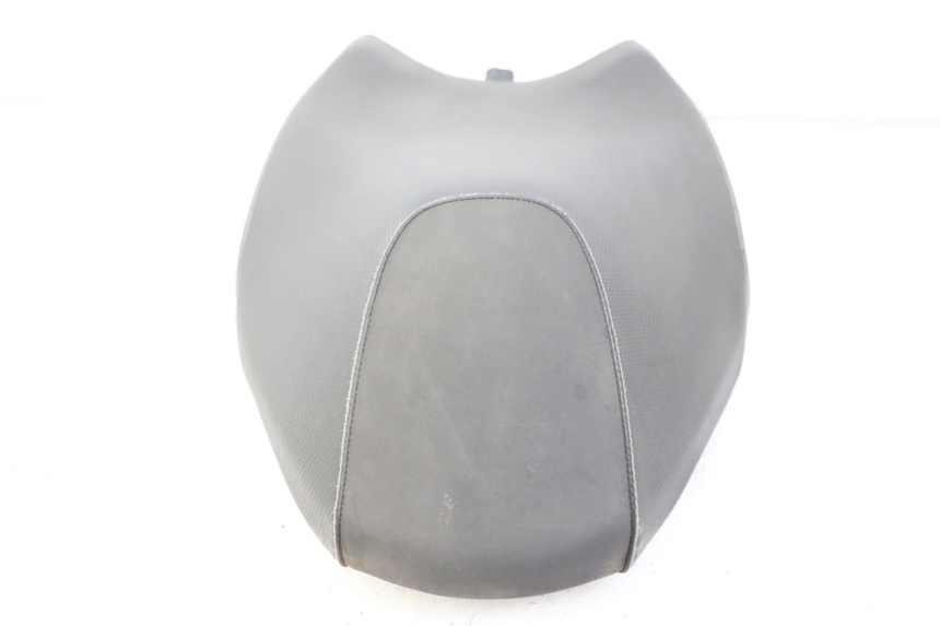 photo de SELLE AVANT YAMAHA AEROX NAKED 2T 50 (2013 - 2017) - Détails caractéristiques