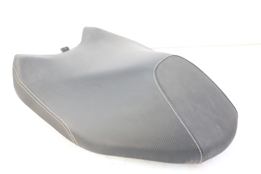 photo de SELLE AVANT YAMAHA AEROX NAKED 2T 50 (2013 - 2017) - Zoom composants