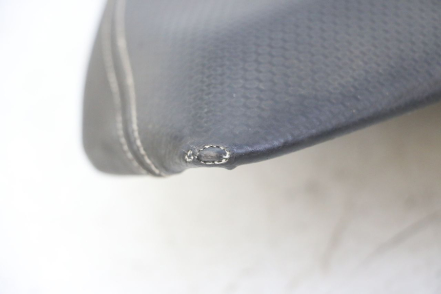 photo de SELLE AVANT YAMAHA AEROX NAKED 2T 50 (2013 - 2017) - État de surface