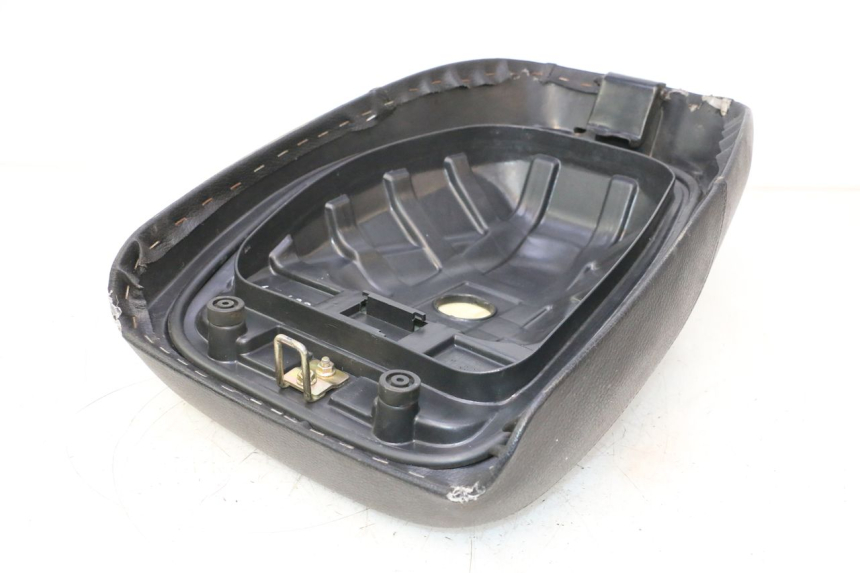 photo de SELLE AVANT KYMCO AGILITY PREMIUM 50 (2007 - 2010) - Inspection visuelle