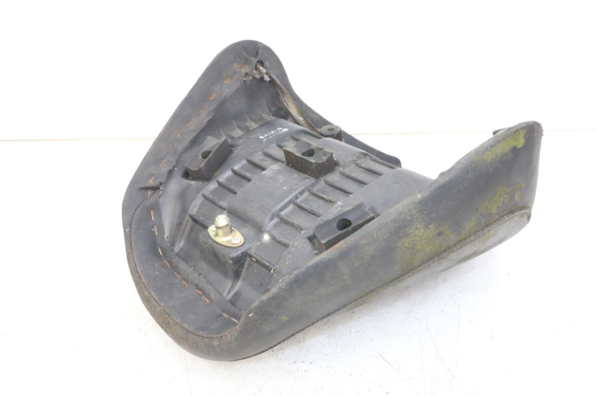 photo de SELLE AVANT HYOSUNG GV AQUILA 125 (2000 - 2009) - Autre angle de vue