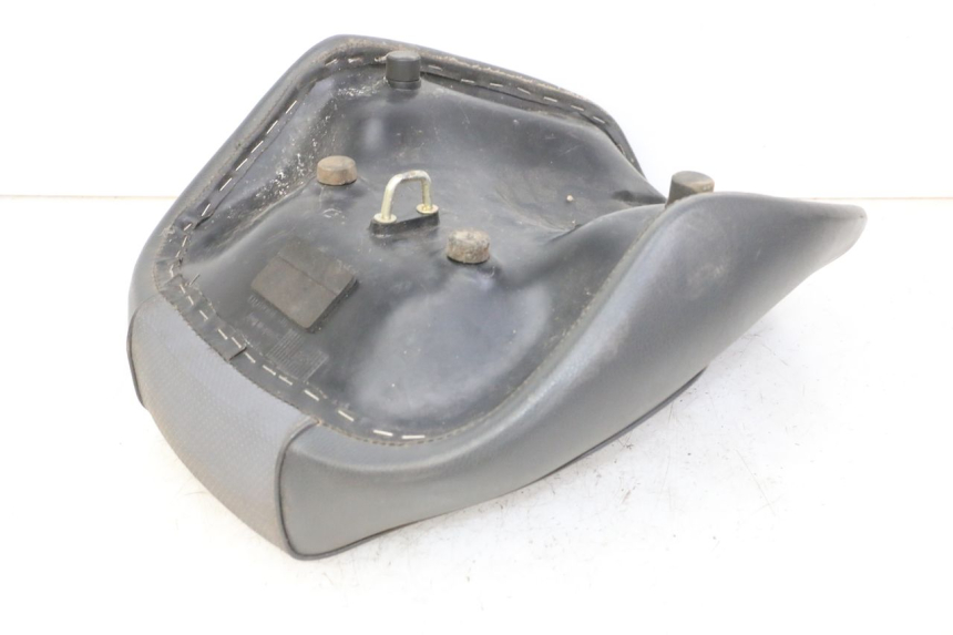 photo de SELLE AVANT APRILIA CLASSIC 125 (1995 - 2001) - Zoom état d’usage