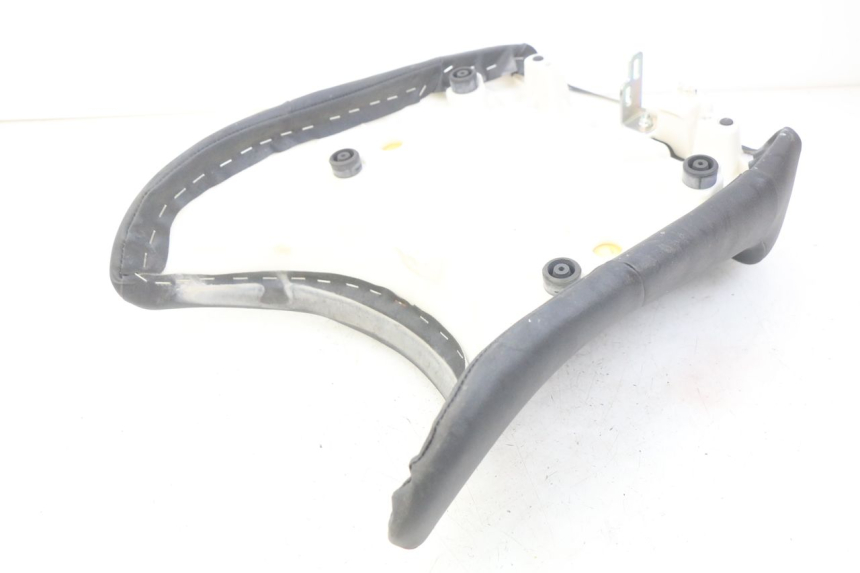 photo de SELLE AVANT YAMAHA FJR ABS 1300 (2006 - 2012) - Points de fixation