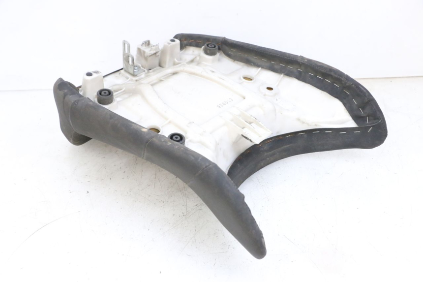 photo de SELLE AVANT YAMAHA FJR ABS 1300 (2006 - 2012) - Détail de la pièce