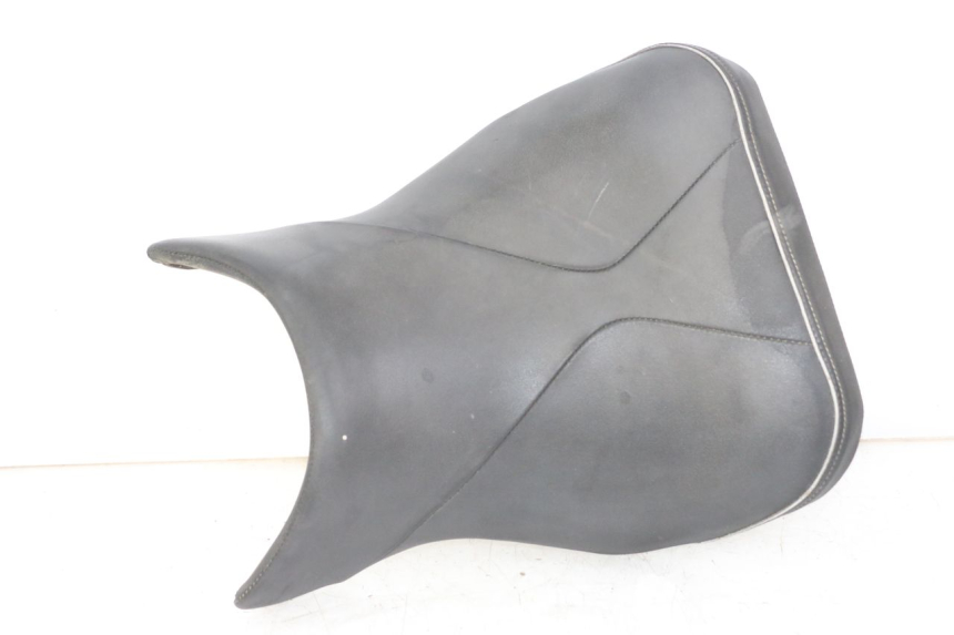 photo de SELLE AVANT SUZUKI GSR 750 (2011 - 2017) - Vue principale