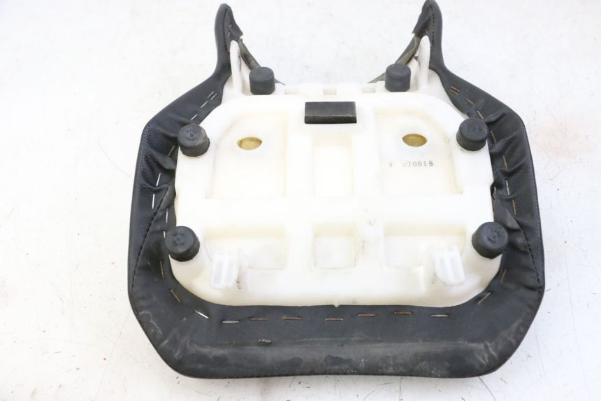 photo de SELLE AVANT SUZUKI GSR 750 (2011 - 2017) - Détail de la pièce