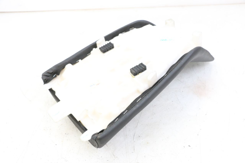 photo de SELLE AVANT HUSQVARNA SVARTPILEN 401 (2018 - 2023) - Gros plan technique