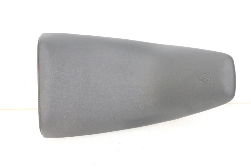 photo de SELLE AVANT HUSQVARNA SVARTPILEN 401 (2018 - 2023) - Vue d’ensemble