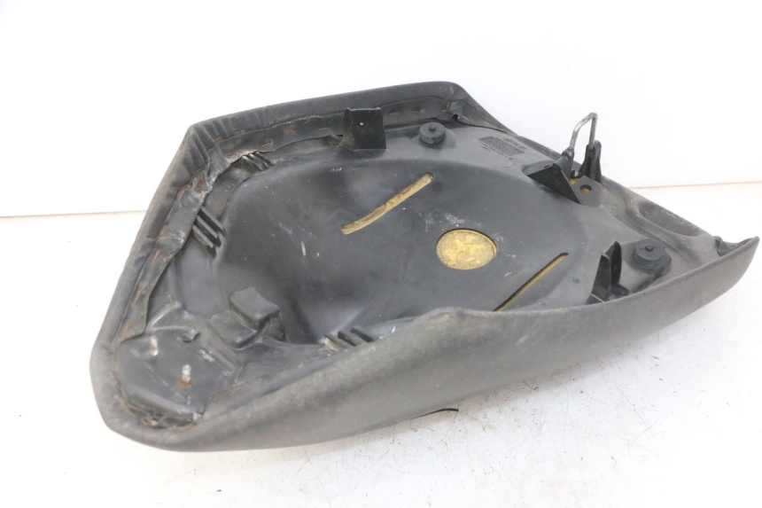 photo de SELLE AVANT PEUGEOT JET FORCE CARBU 50 (2003 - 2016) - Vue d’ensemble