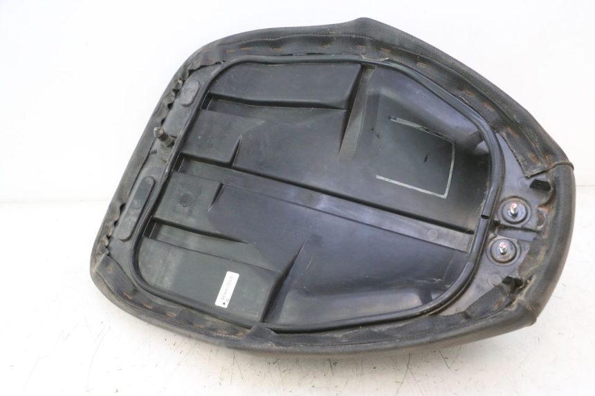 photo de SELLE AVANT MBK NITRO 50 (2004 - 2008) - Détail de la pièce