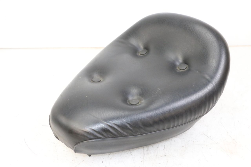 photo de SELLE AVANT REGAL RAPTOR RAXTER 2 125 (2007 - 2015) - Détail de la pièce
