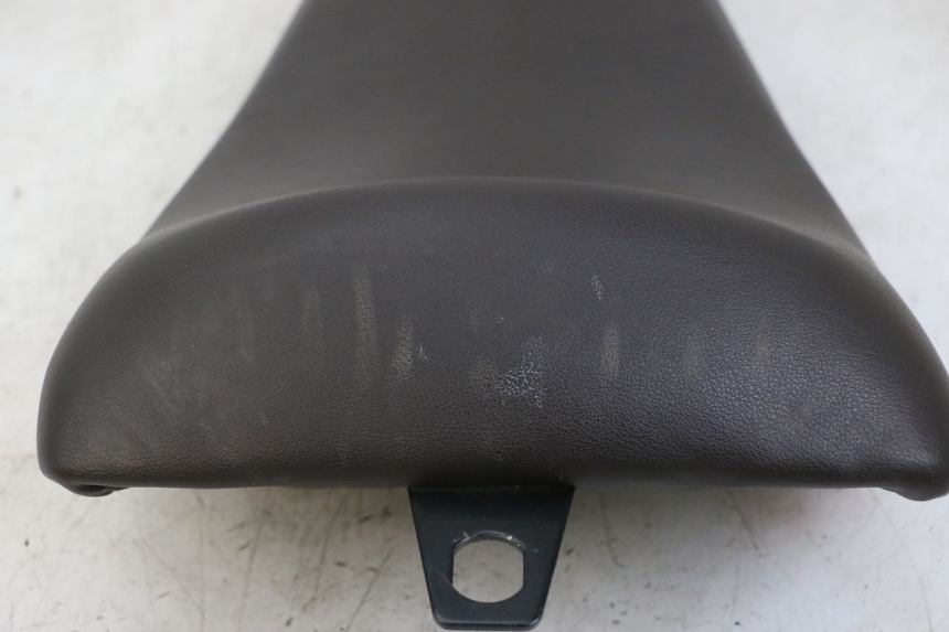 photo de SELLE AVANT ROYAL ENFIELD HYMALAYAN 410 (2016 - 2023) - État de surface
