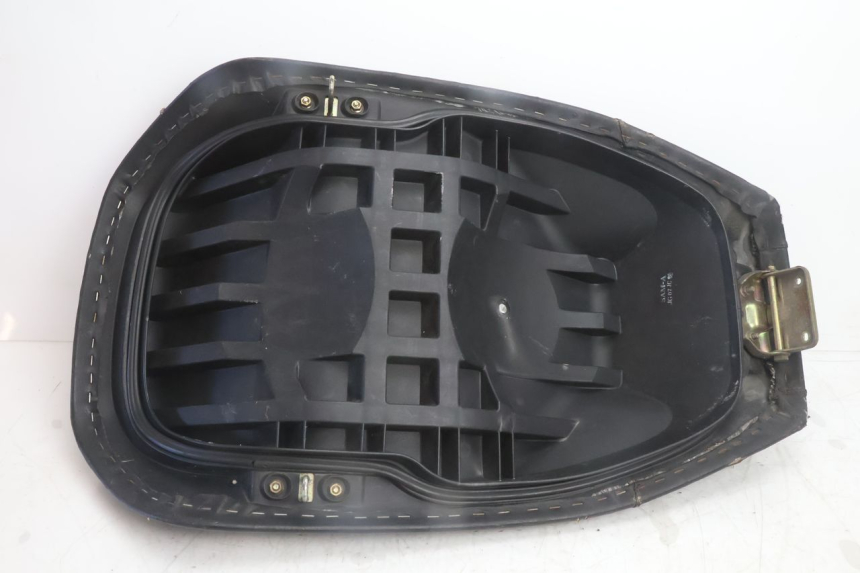 photo de SELLE AVANT DAELIM S2 125 (2006 - 2007) - Vue rapprochée