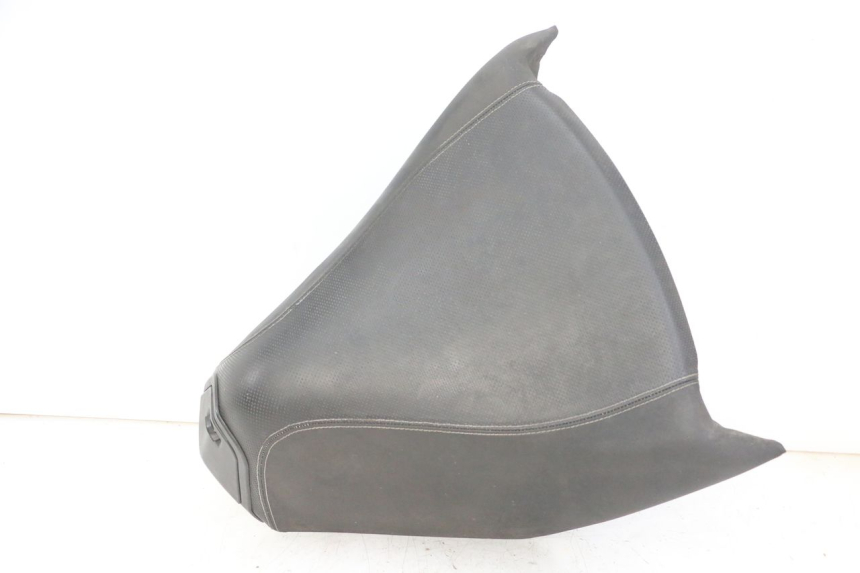 photo de SELLE AVANT PEUGEOT SATELIS 125 (2013 - 2018) - Détail de la pièce