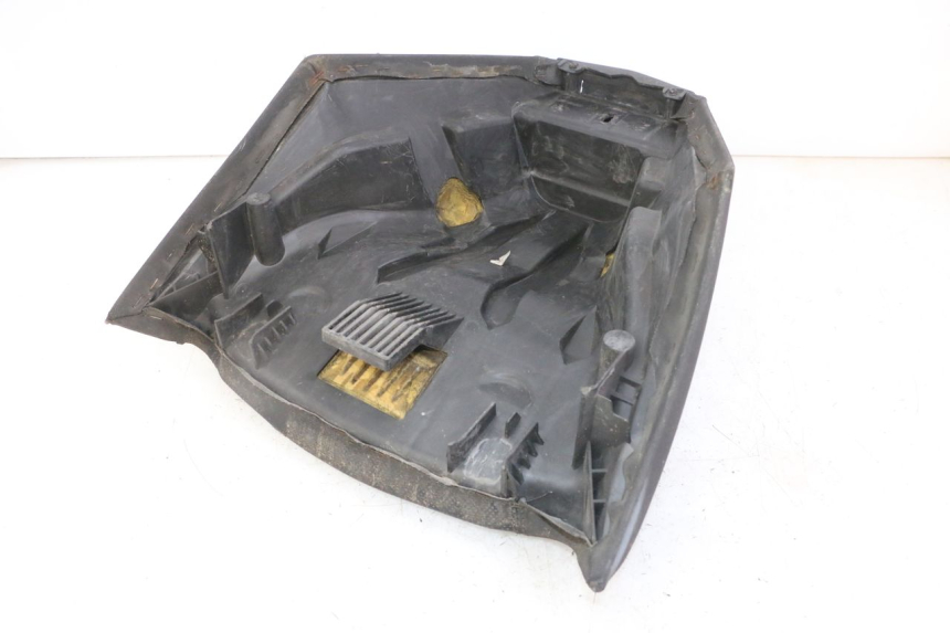 photo de SELLE AVANT PEUGEOT SATELIS 125 (2013 - 2018) - Points de fixation