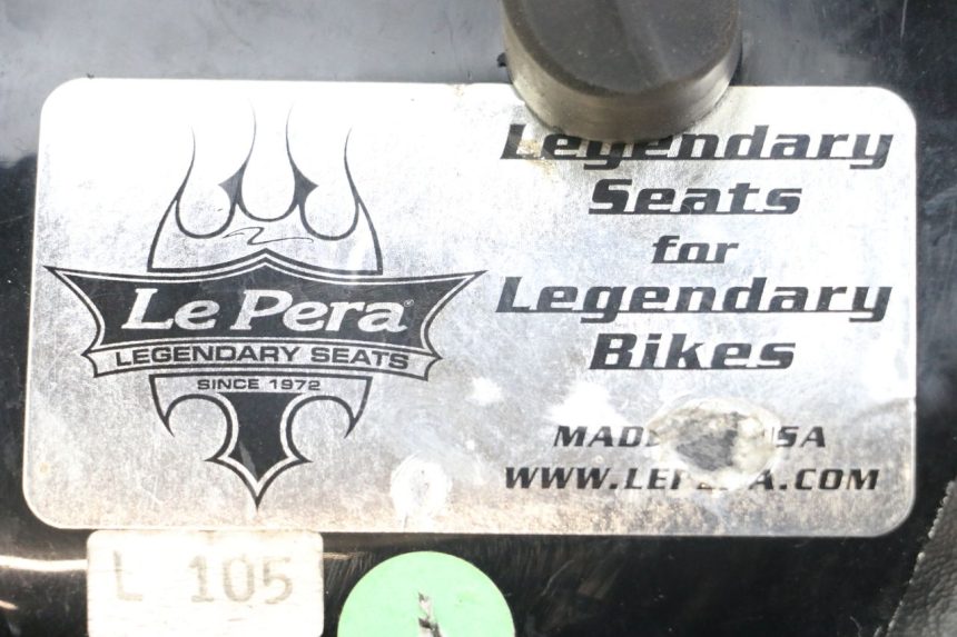 photo de SELLE AVANT HARLEY DAVIDSON SPORTSTER XL CUSTOM 1200 (2003 - 2004) - Détail de la pièce