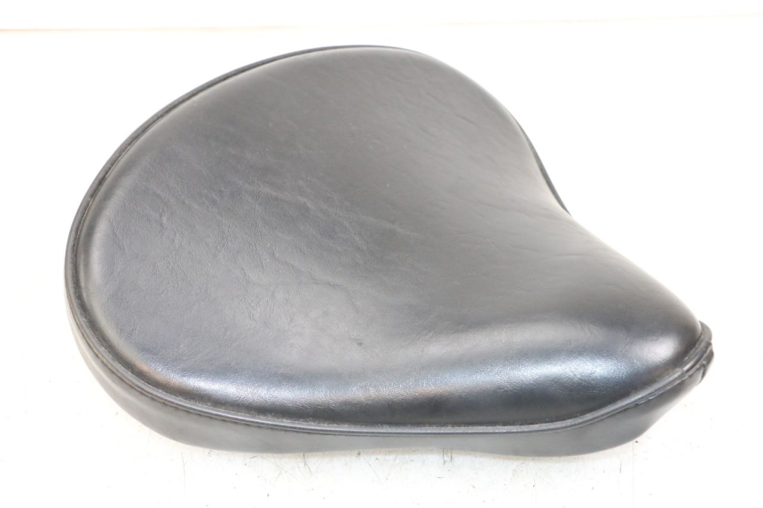 photo de SELLE AVANT HARLEY DAVIDSON SPORTSTER XL CUSTOM 1200 (2003 - 2004) - Points de fixation