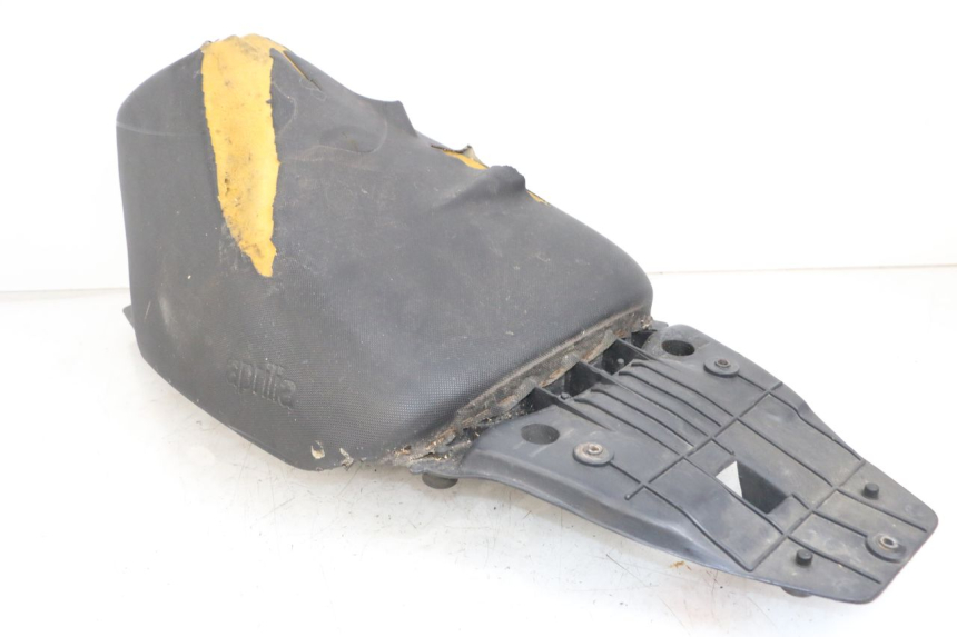 photo de SELLE AVANT APRILIA SR CARB LC 2T 50 (2004 - 2012) - Détail de la pièce