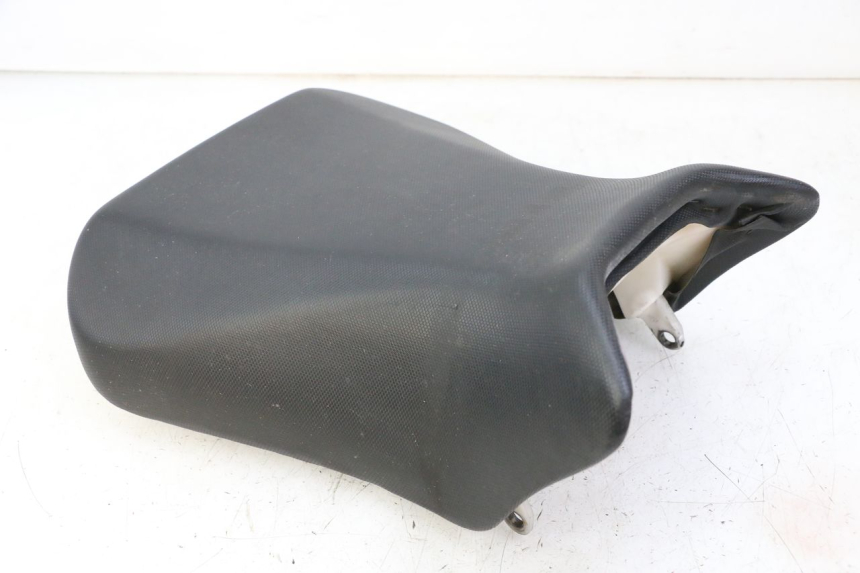 photo de SELLE AVANT SUZUKI SV S 650 (2003 - 2009) - Détail de la pièce