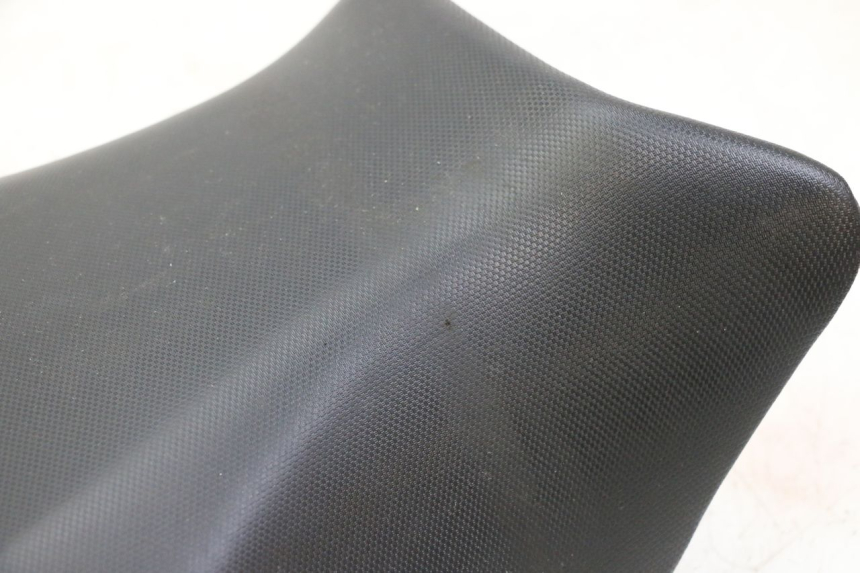 photo de SELLE AVANT SUZUKI SV S 650 (2003 - 2009) - Zoom état d’usage