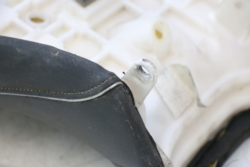 photo de SELLE AVANT SUZUKI SV S 650 (2003 - 2009) - État de surface