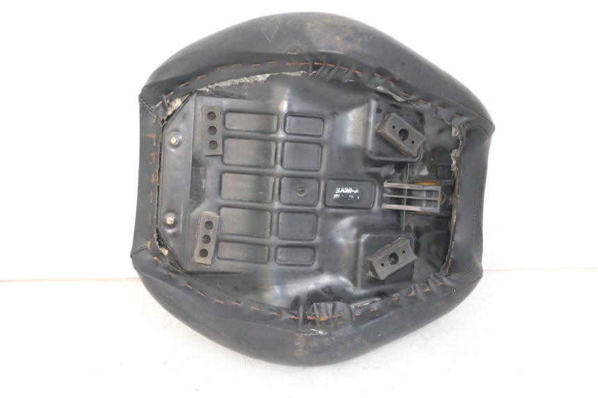 photo de SELLE AVANT DAELIM VL DAYSTAR 125 (2000 - 2011) - Points de fixation