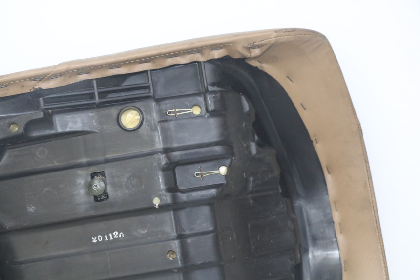 photo de SELLE AVANT YAMAHA YP MAJESTY 400 (2004 - 2008) - Zoom composants