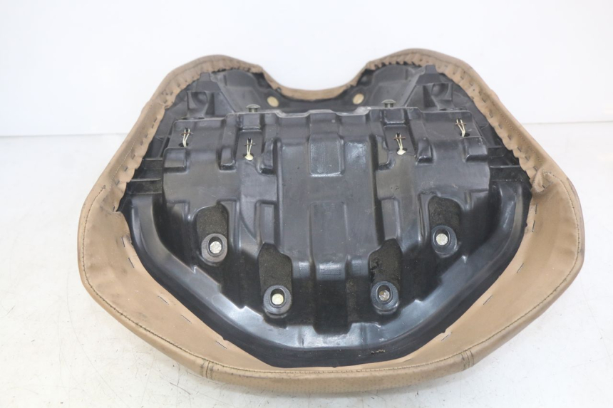 photo de SELLE AVANT YAMAHA YP MAJESTY 400 (2004 - 2008) - État de surface