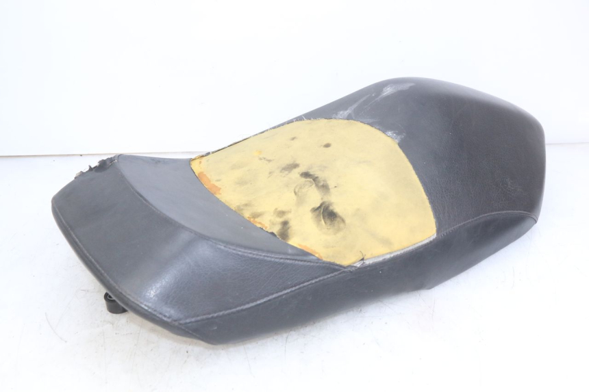 photo de SELLE AVANT YAMAHA YP MAJESTY 125 (1998 - 2001) - Marquages et références