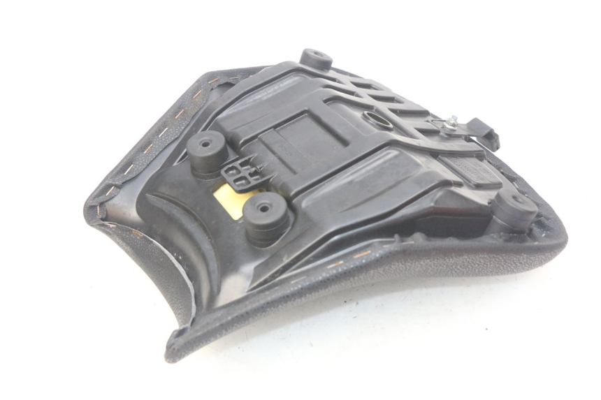 photo de SELLE AVANT KAWASAKI Z 650 (2016 - 2019) - Détail de la pièce