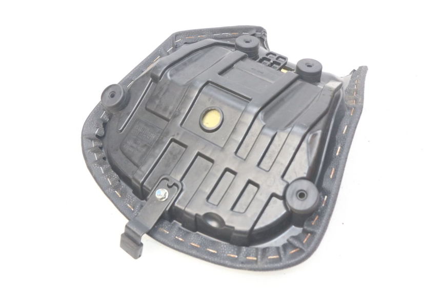 photo de SELLE AVANT KAWASAKI Z 650 (2016 - 2019) - Autre angle de vue