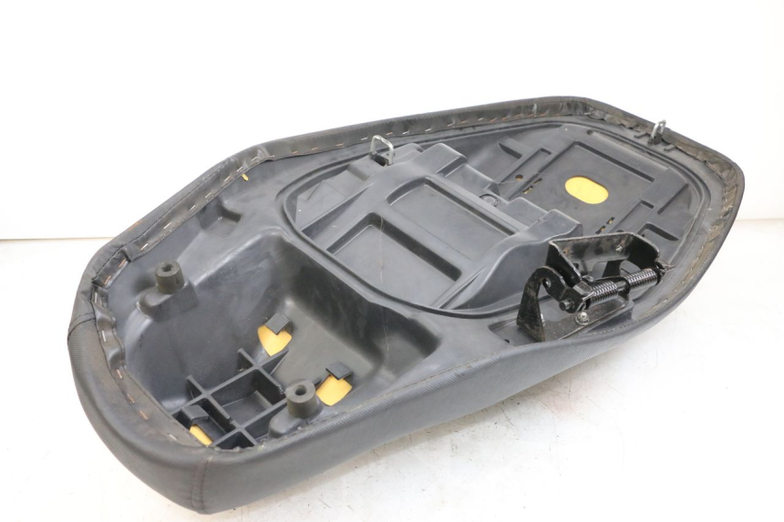 photo de SELLE JONWAY AZTRAL 125 (2008 - 2017) - Autre angle de vue