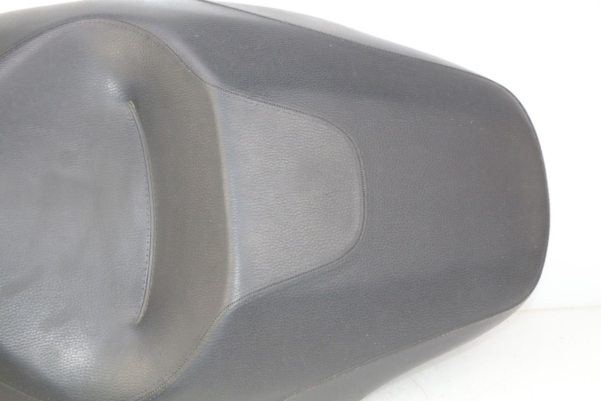 photo de SELLE PIAGGIO BEVERLY 125 (2010 - 2015) - Aperçu profil