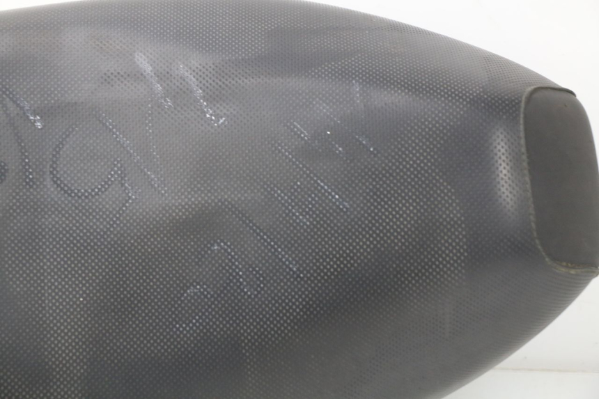 photo de SELLE MBK BOOSTER SPIRIT 50 (2004 - 2017) - Détail de la pièce