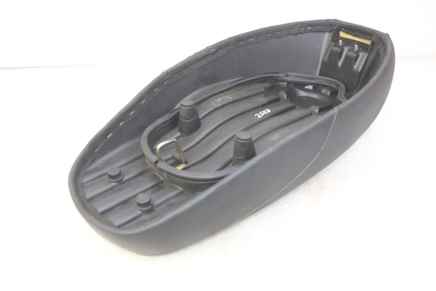 photo de SELLE MBK BOOSTER SPIRIT 50 (2004 - 2017) - Détails caractéristiques
