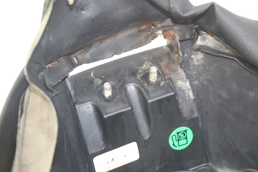 photo de SELLE MBK BOOSTER SPIRIT 50 (2004 - 2017) - Détail de la pièce