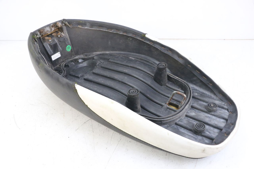 photo de SELLE MBK BOOSTER SPIRIT 50 (2004 - 2017) - Autre angle de vue