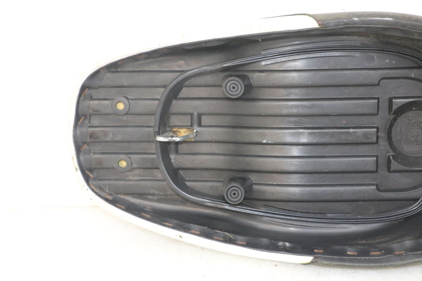 photo de SELLE MBK BOOSTER SPIRIT 50 (2004 - 2017) - Vue produit